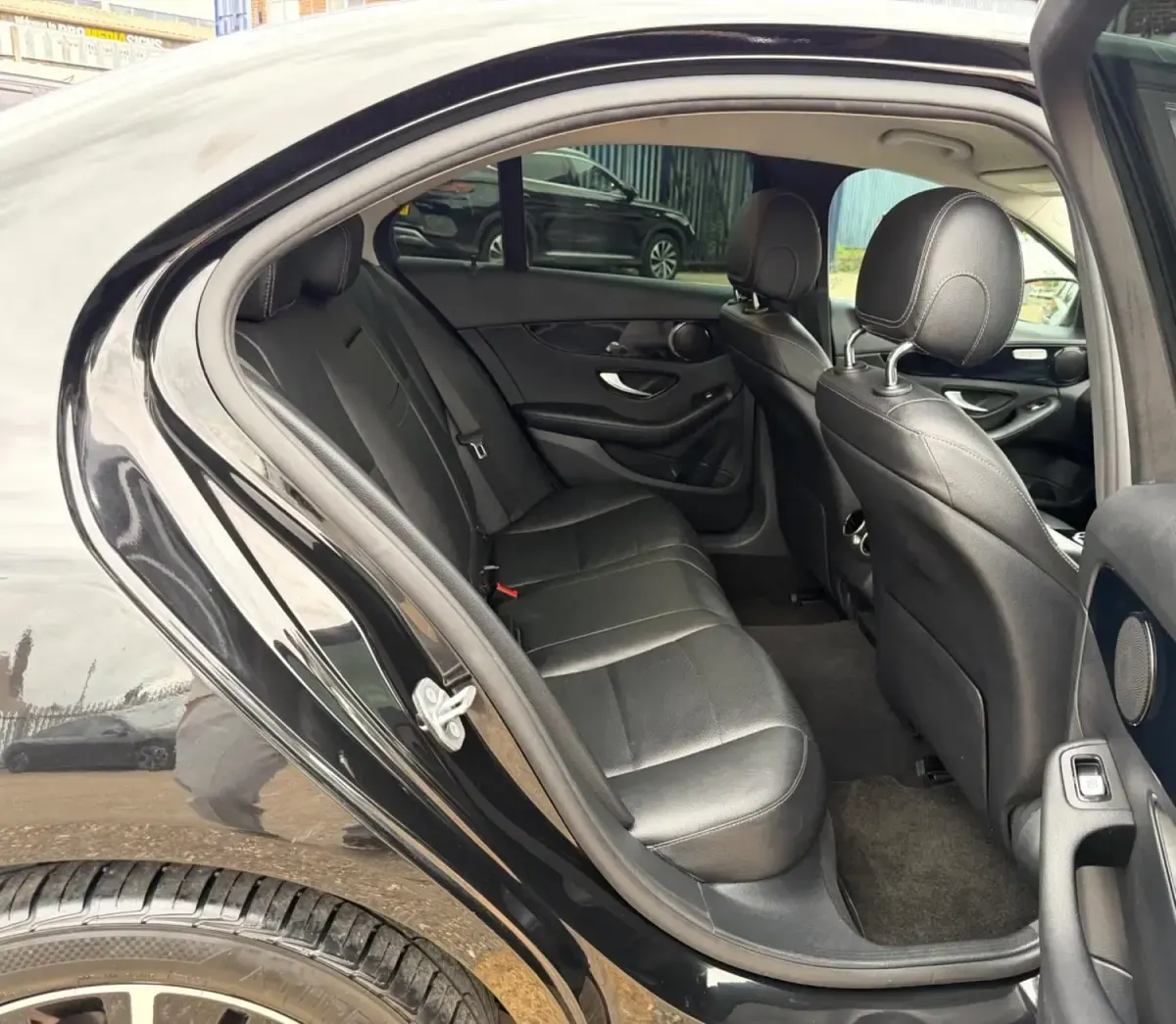 Usado Mercedes C220 SE 2018 Preto Sedan