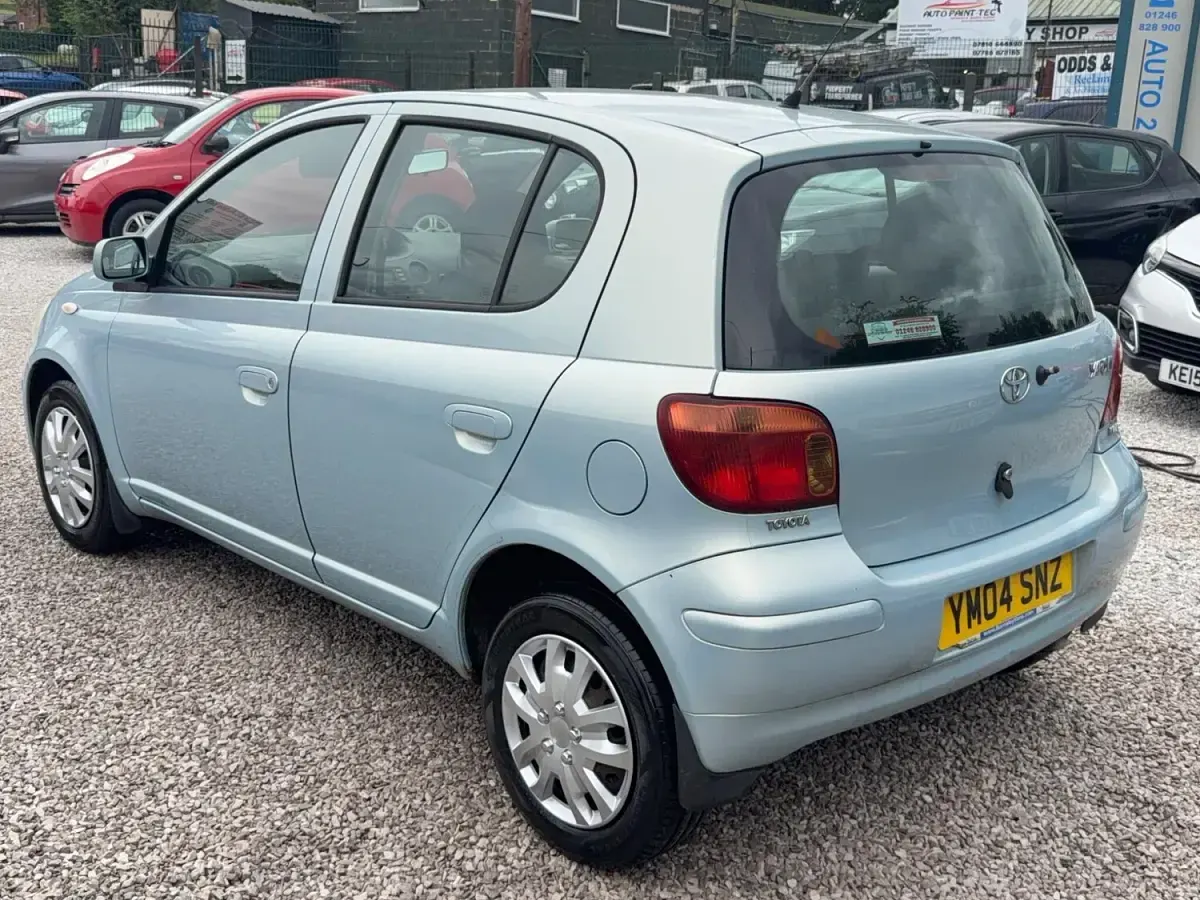 Used Toyota Yaris 2004 Silver Hatchback