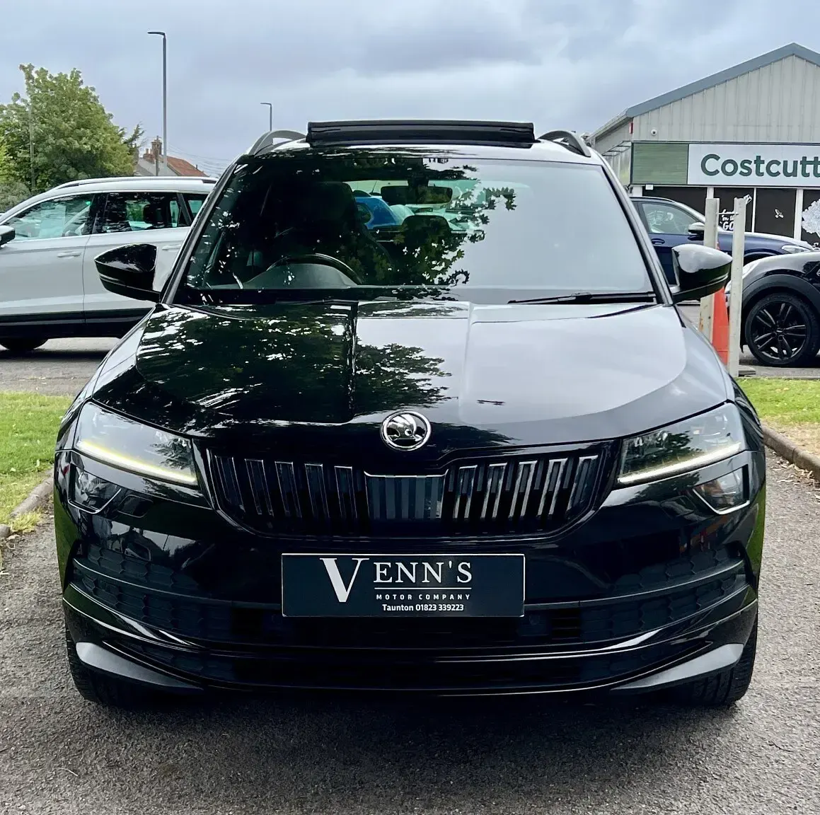 Used Skoda Karoq SportLine 150 HP (110 kW) 2019 Black SUV