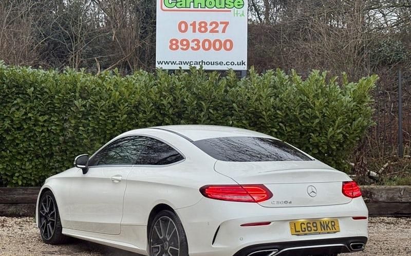 Used Mercedes C300 AMG Line Premium 245 HP (180 kW) 2019 White Coupe