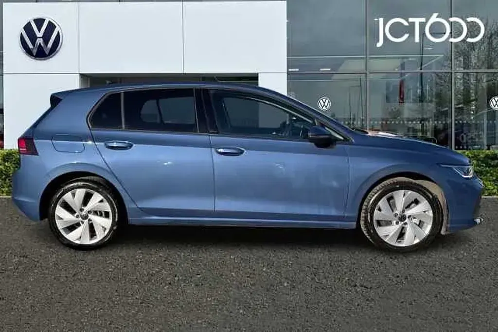 Used VW Golf VIII Match 150 HP (110 kW) 2025 Blue Hatchback