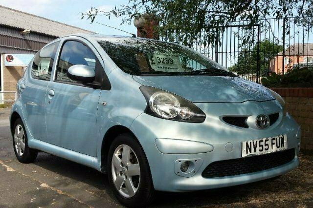 Used Toyota Aygo 67 HP (49 kW) 2005 Hatchback