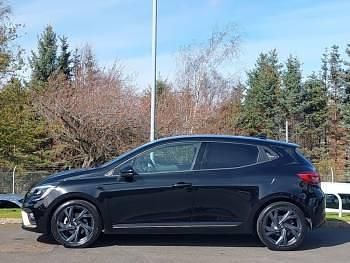 Used Renault Clio V Engineered 145 HP (106 kW) 2023 Black Hatchback