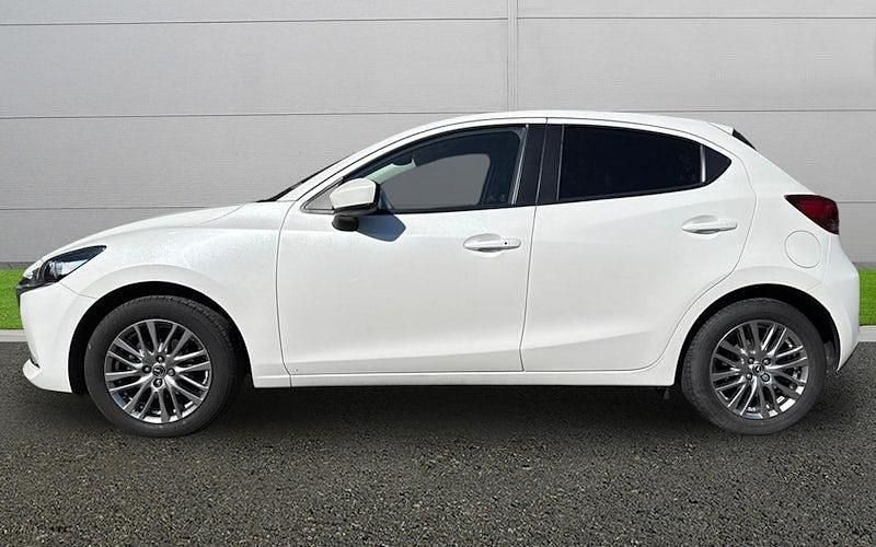Usado Mazda 2 Inclusive 90 HP (66 kW) 2022 Branco Citadino