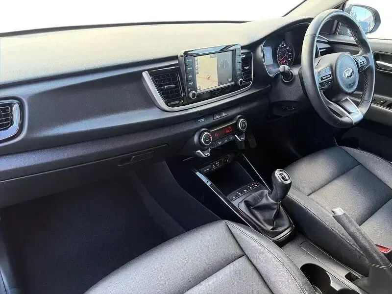 Used Kia Rio 99 HP (72 kW) 2020 Blue Hatchback