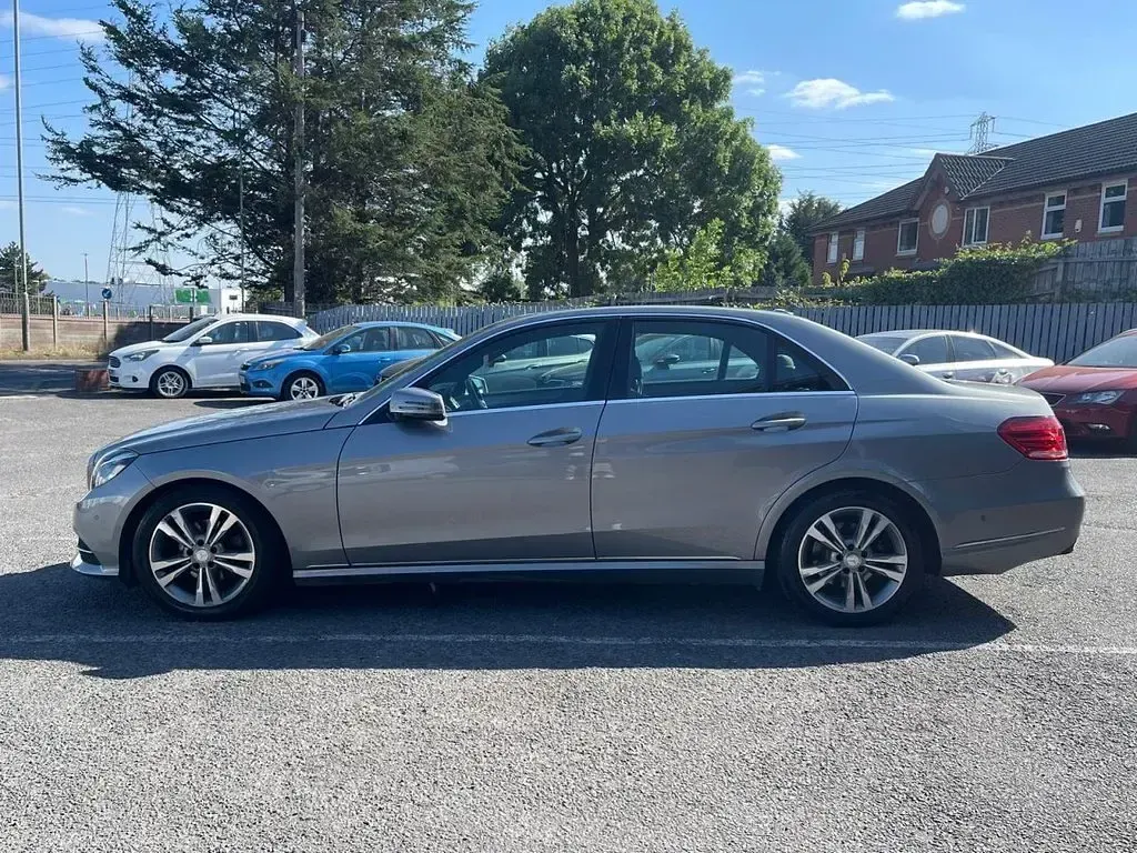 Used Mercedes E220 SE 170 HP (125 kW) 2013 Silver Sedan