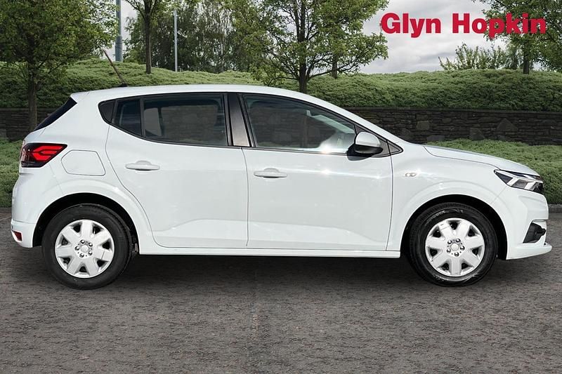 Used Dacia Sandero Expression 91 HP (66 kW) 2023 White Hatchback