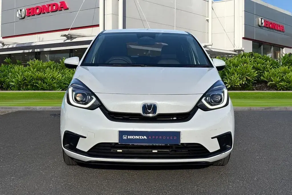Used Honda Jazz Hybrid 2023 White Hatchback