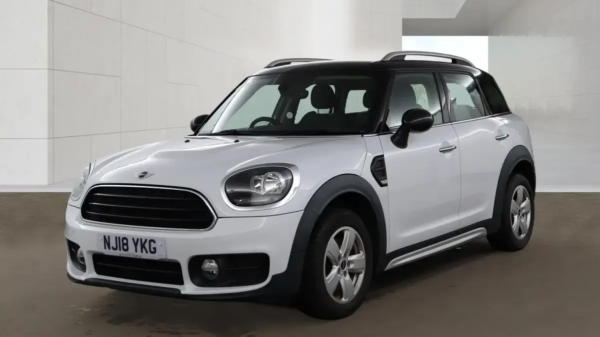 Used Mini Cooper Countryman 2018 White SUV
