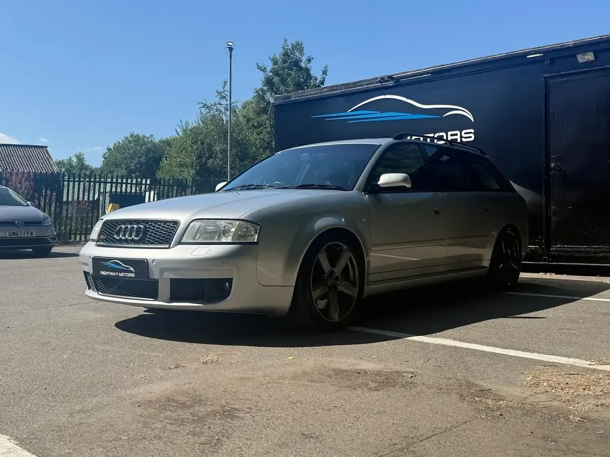 Used Audi RS6 Comfort 473 HP (347 kW) 2004 Silver Estate