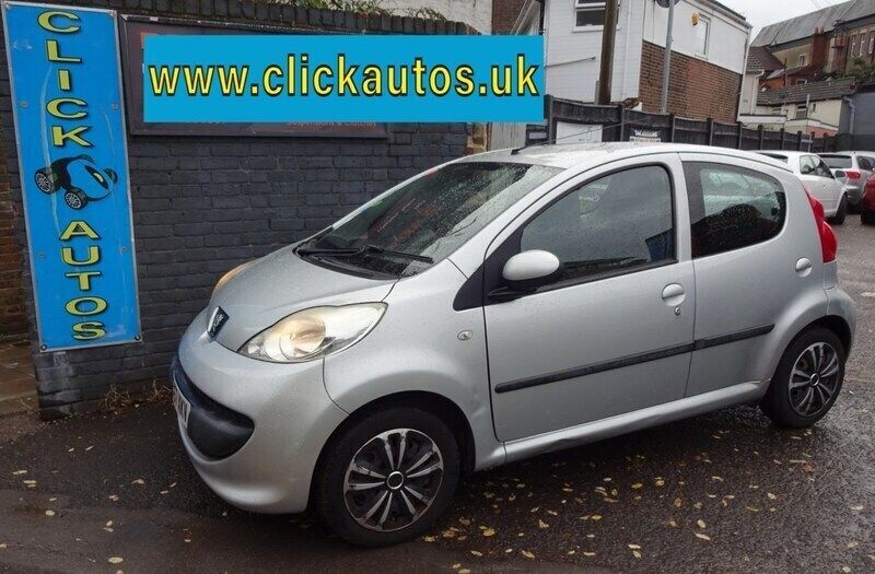 Silver Used 2007 Peugeot 107 Hatchback | £3,495 (Fair price) - Image 1/4