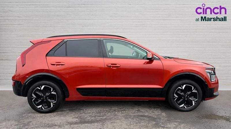 Used Kia e-Niro 147 kW (201 HP) 2023 Orange SUV