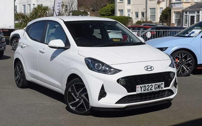 Used Hyundai i10 Premium 67 HP (49 kW) 2023 Hatchback