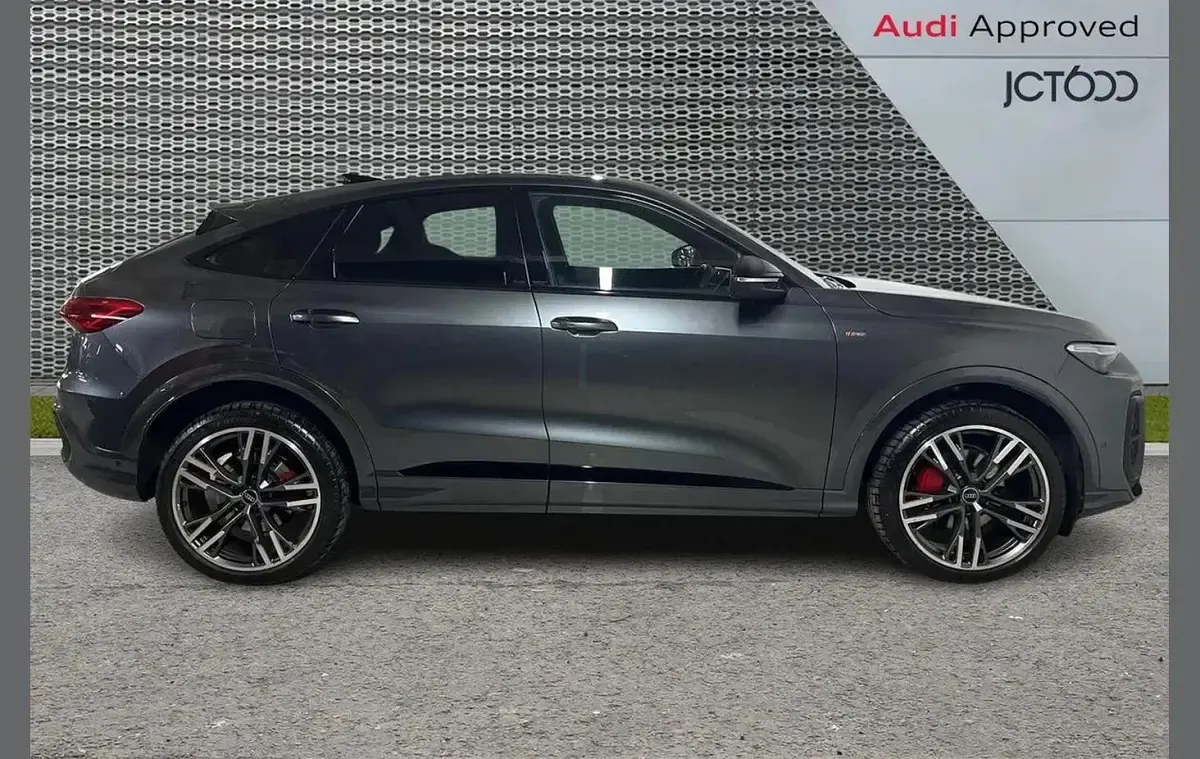 Used Audi Q5 Comfort 200 HP (147 kW) 2026 Grey SUV