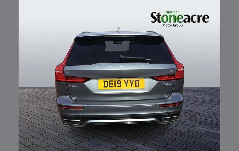 Used Volvo V60 R-Design Pro 187 HP (137 kW) 2019 Grey Estate
