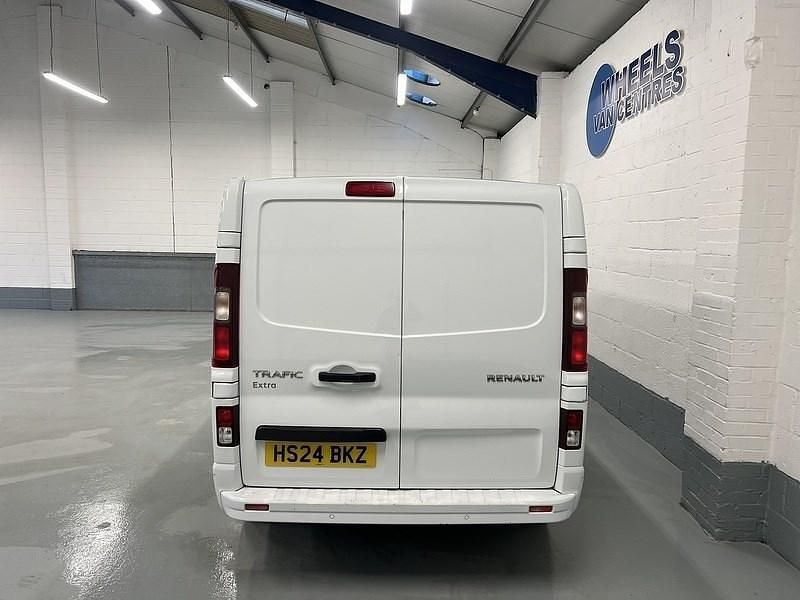Used Renault Trafic 2024 White MPV