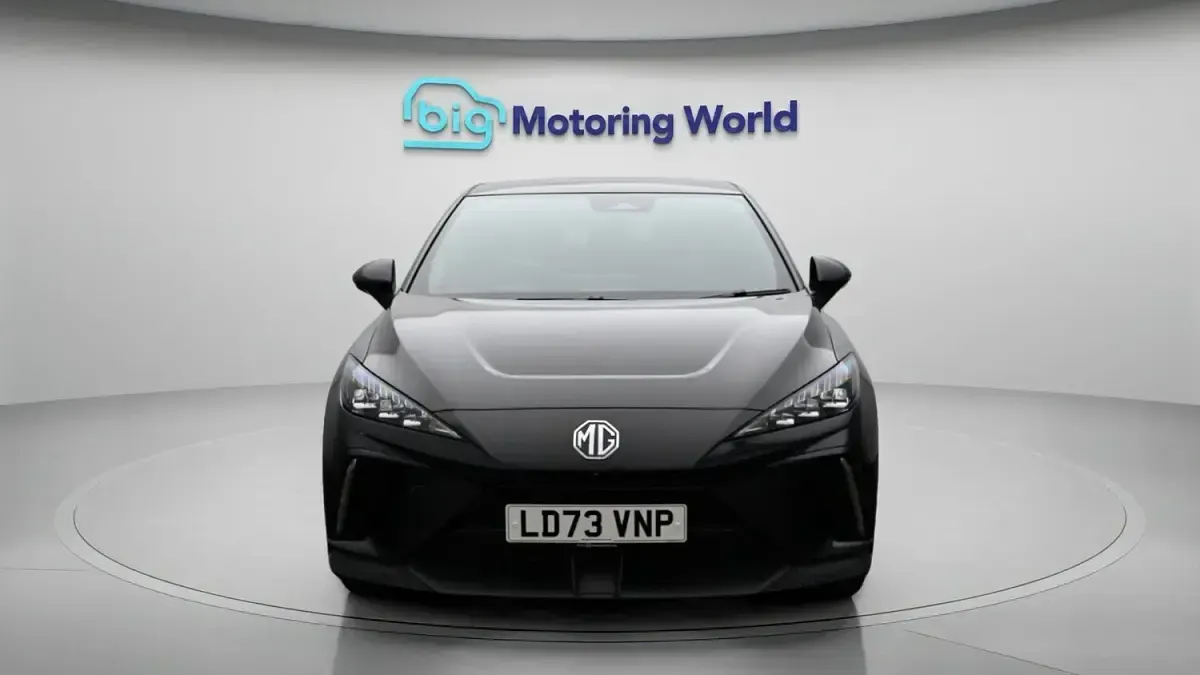 Usado MG MG4 EV Trophy 319 kW (435 CV) 2023 Negro Utilitario