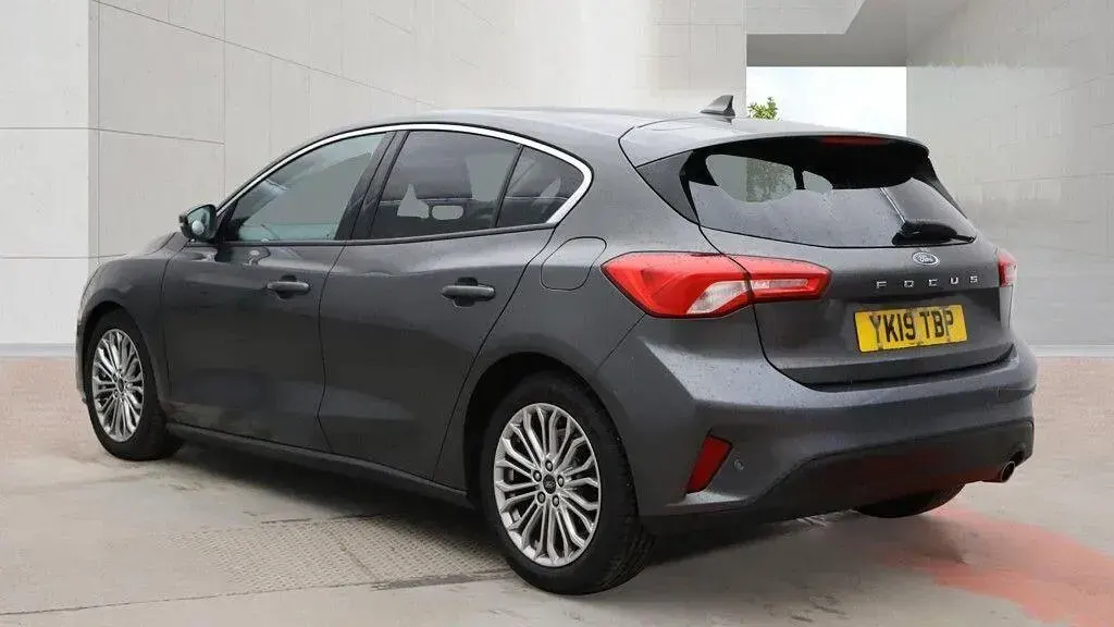 Used Ford Focus Titanium X 120 HP (88 kW) 2019 Grey Hatchback