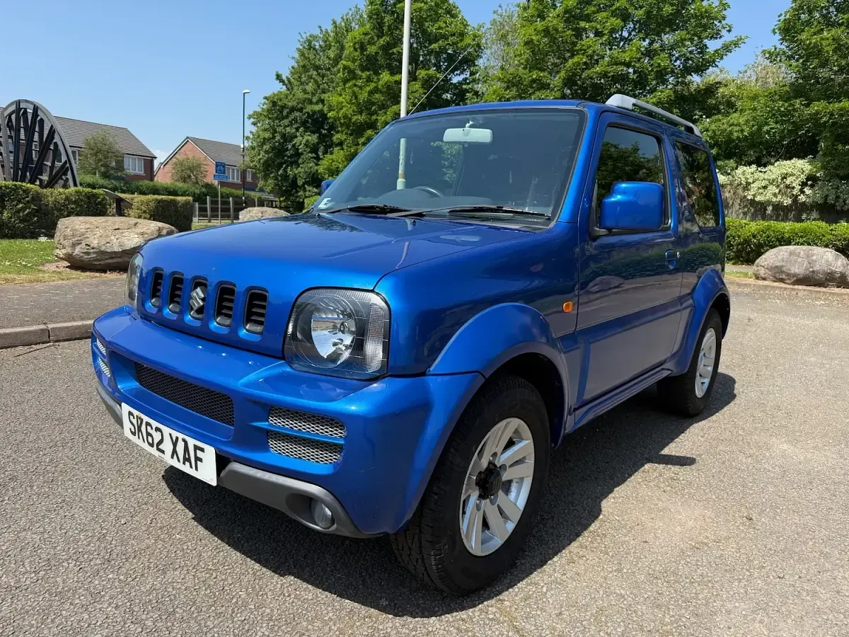 Used Suzuki Jimny SZ4 85 HP (62 kW) 2012 Blue SUV