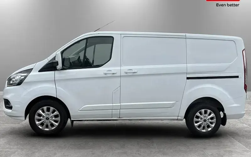 Used Ford Transit Custom Limited 131 HP (96 kW) 2022 White Van