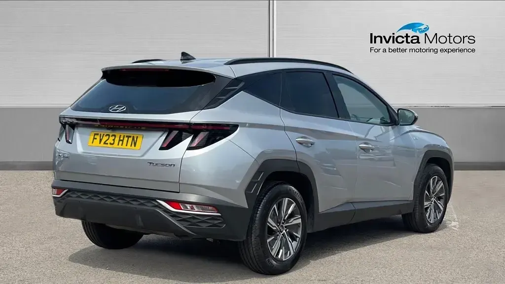 Used Hyundai Tucson SE 180 HP (132 kW) 2023 Silver SUV