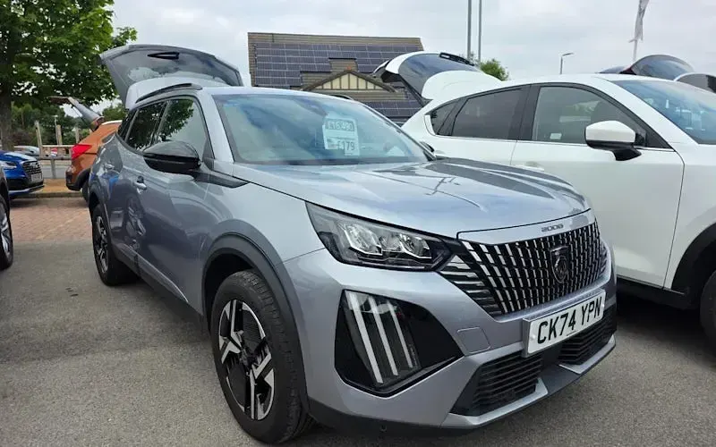 Used Peugeot 2008 Allure 131 HP (96 kW) 2024 SUV