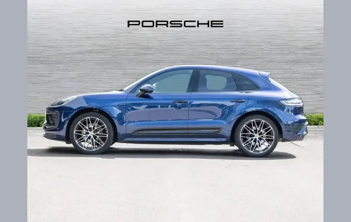 Used Porsche Macan T 261 HP (191 kW) 2024 Blue SUV