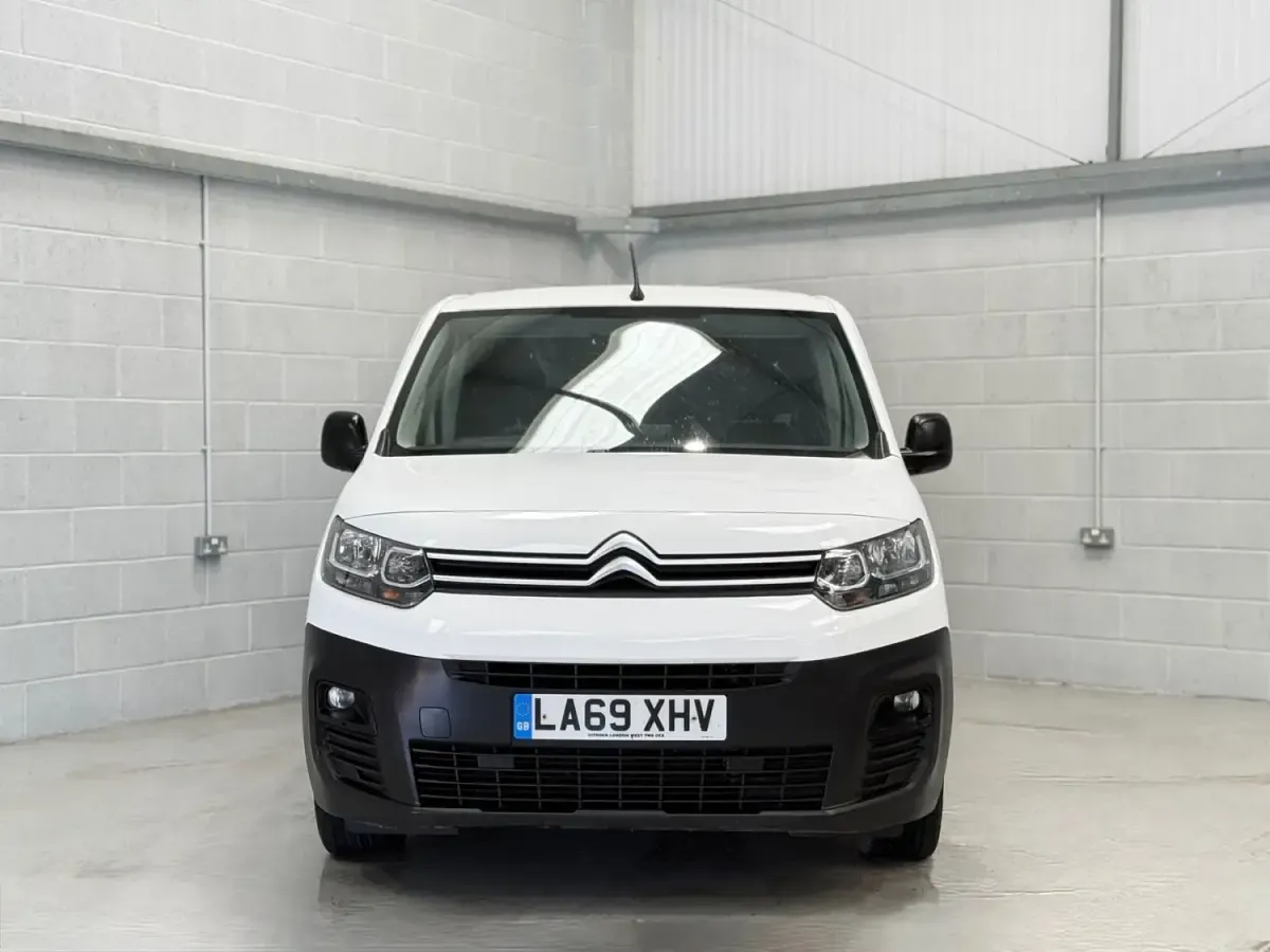Używany Citroën Berlingo 100 KM (73 kW) 2020 Biały Minivan