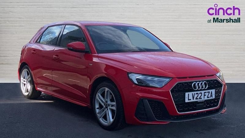 Begagnad Audi A1 S-Line 150 HK (110 kW) 2022 Röd SUV