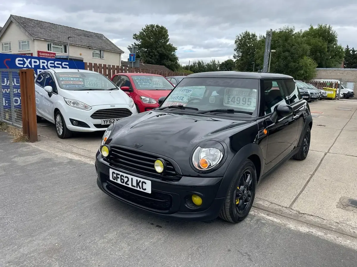 Used Mini Cooper D Hatch 2012 Black Hatchback