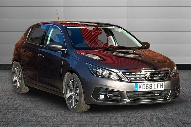 Used Peugeot 308 Allure 131 HP (96 kW) 2019 Nimbus grey Hatchback