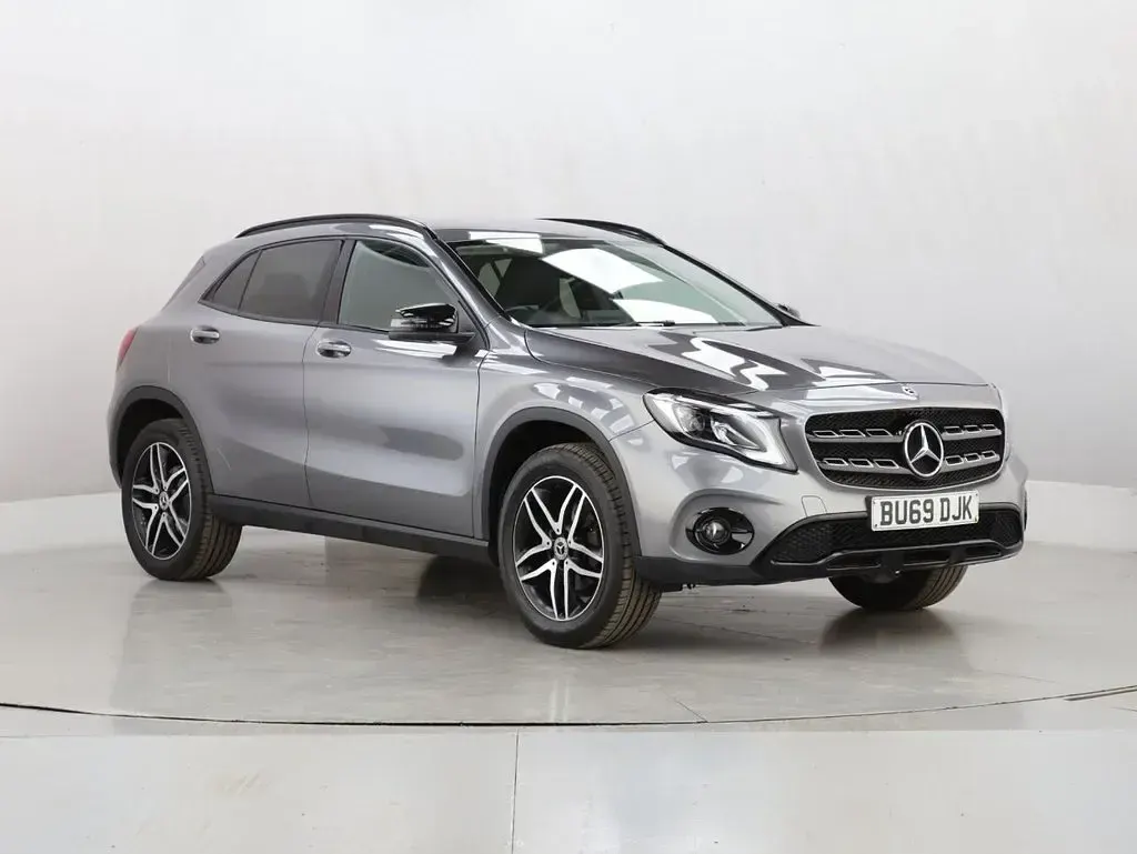 Used Mercedes GLA180 Urban 122 HP (89 kW) 2019 Grey SUV