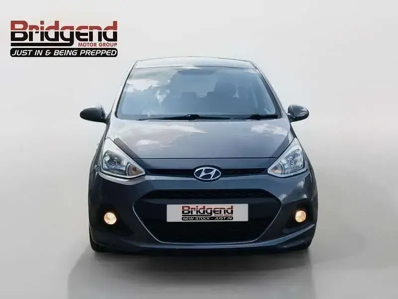 Used Hyundai i10 SE 87 HP (63 kW) 2015 Grey Hatchback