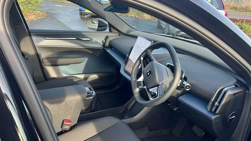 New Volvo EX30 Plus 200 kW (272 HP) 2025 Black SUV