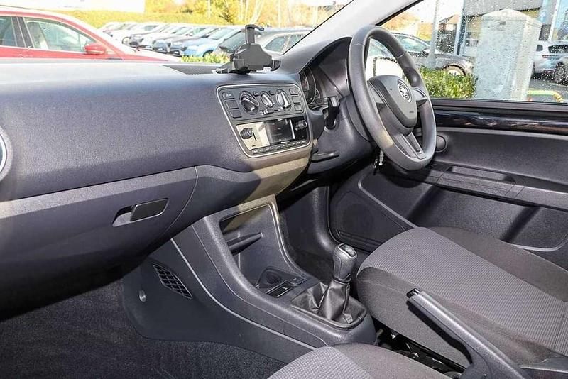 Used Skoda Citigo Colour Edition 58 HP (42 kW) 2019 Deep black pearlescent Hatchback