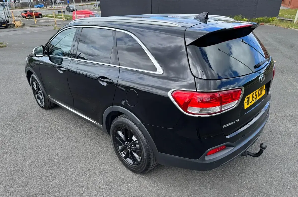 Used Kia Sorento 200 HP (147 kW) 2015 Black SUV