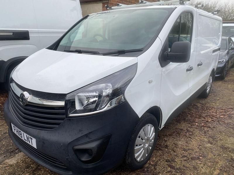Used Vauxhall Vivaro S 95 HP (69 kW) 2018 White MPV