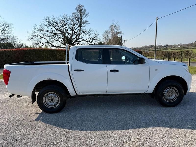 Used Nissan Navara Visia 2016 White Pickup