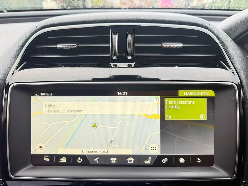 Used Jaguar XE R-Sport 180 HP (132 kW) 2018 Red Sedan