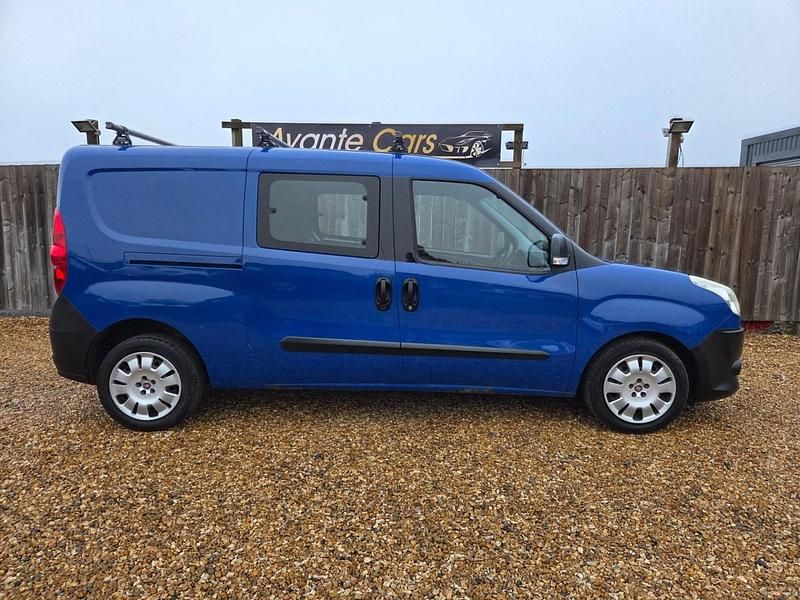 Używany Fiat Doblò Active 2015 Niebieski Minivan