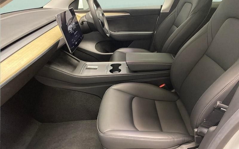 Used Tesla Model Y RWD 219 kW (299 HP) 2024 SUV