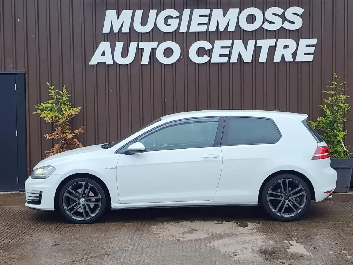 Used VW Golf VII GTD 181 HP (133 kW) 2016 White Hatchback