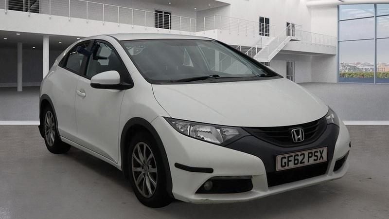 White Used 2012 Honda Civic ES Hatchback | £2,695 (Fair price) - Image 1/4
