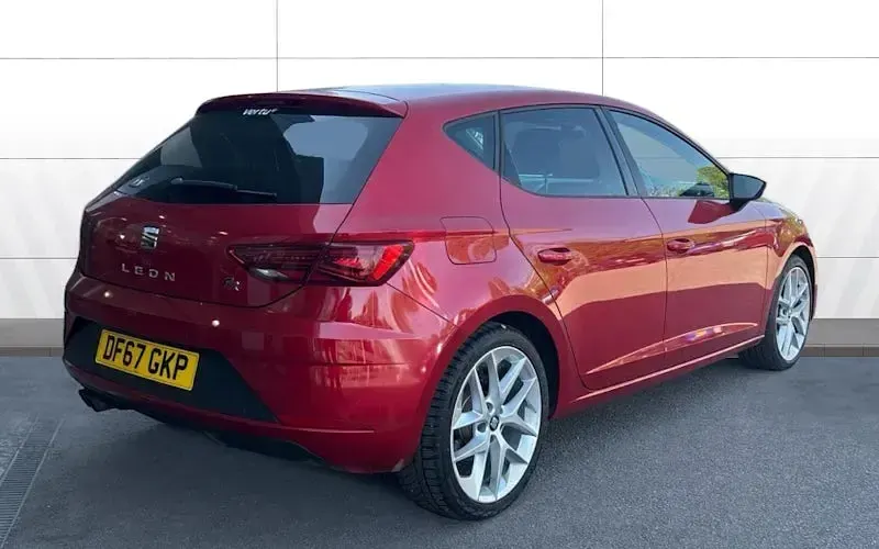 Used Seat Leon FR 125 HP (91 kW) 2018 Red Hatchback