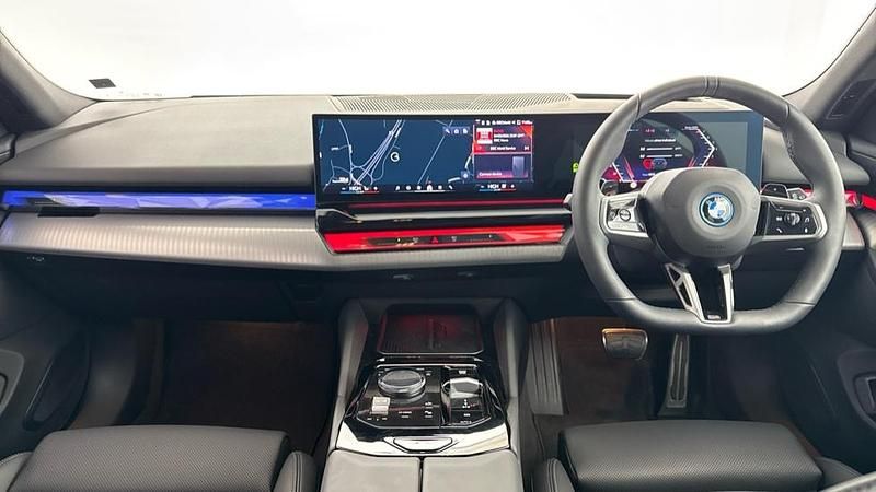 Used BMW 550e M Sport 482 HP (354 kW) 2025 Black Estate