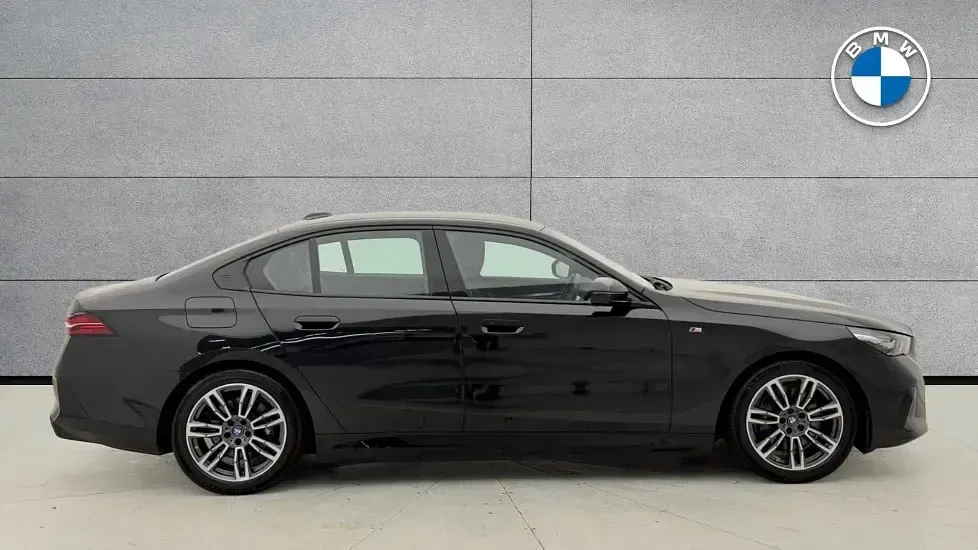 Usado BMW i5 M Sport 246 kW (335 HP) 2024 Preto