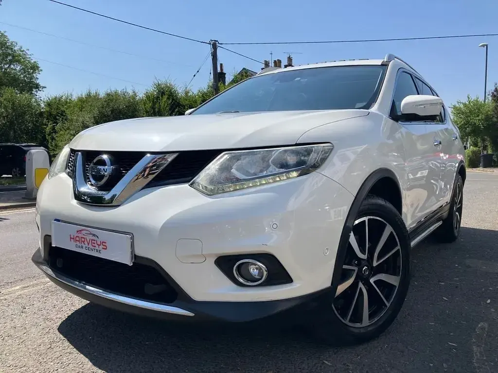 Used Nissan X-Trail Tekna 130 HP (95 kW) 2015 White SUV