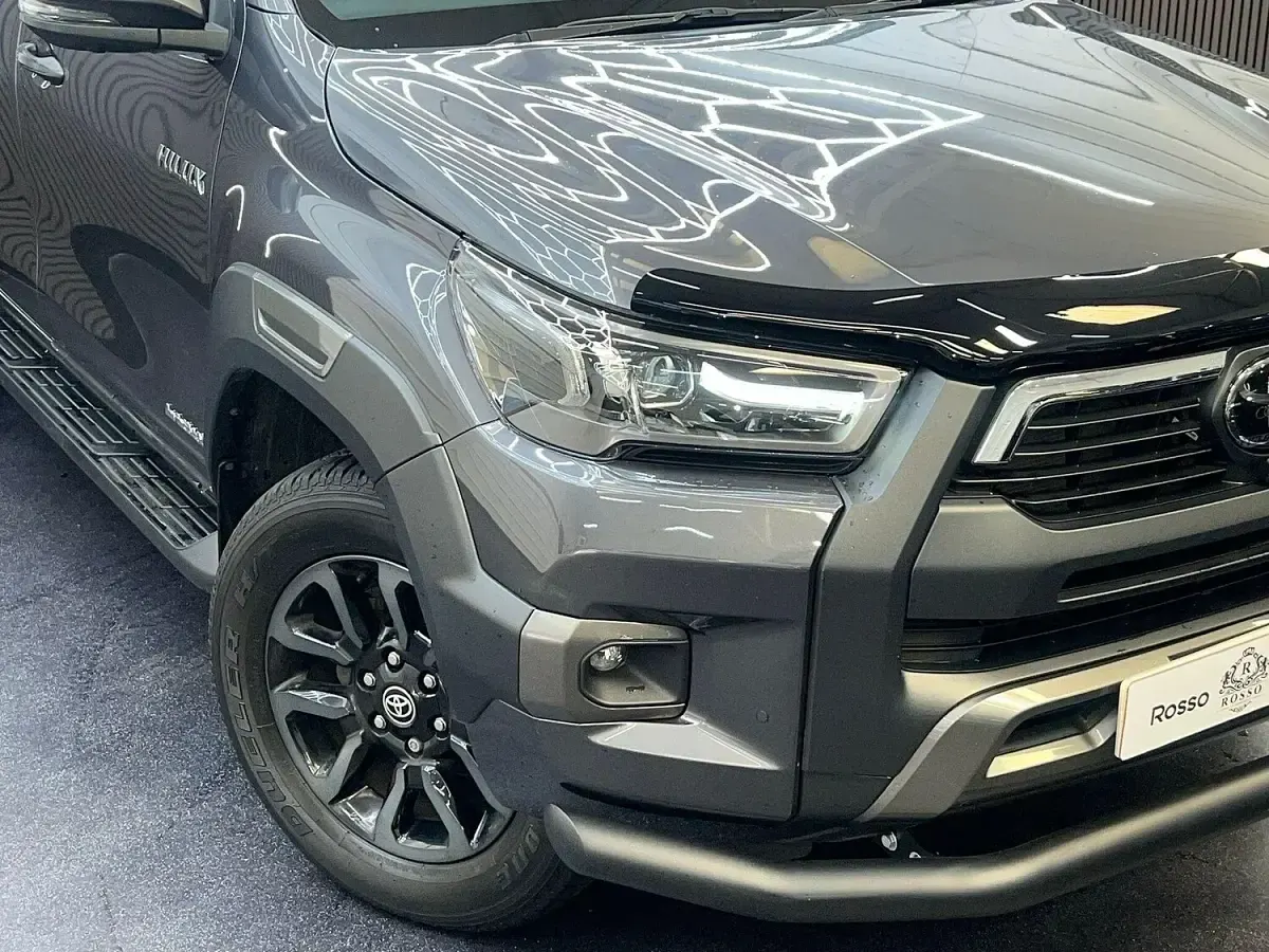 Used Toyota HiLux 201 HP (147 kW) 2023 Grey Pickup