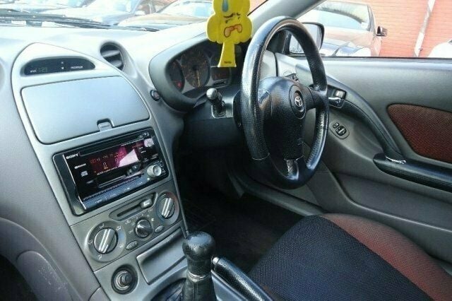 Used Toyota Celica 140 HP (102 kW) 2001 Hatchback