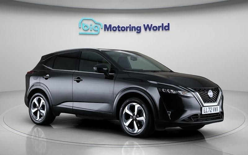 Black Used 2022 Nissan Qashqai N-Connecta SUV | £13,800 (Fair price) - Image 1/4